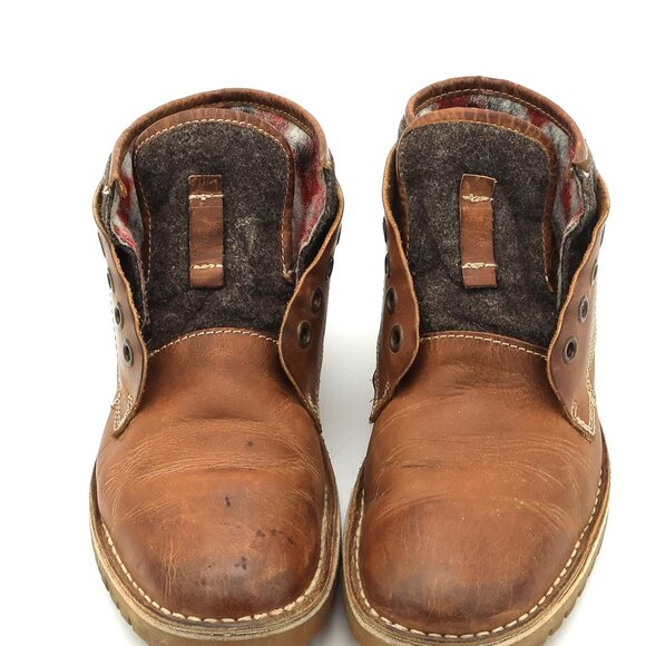 Classic Aldo, felt lined ankle boots.  Great condition, stitching is solid - Picture 3 of 7